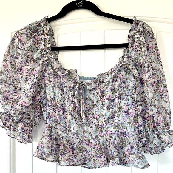 ASTR the Label Half Sleeve Back Cut Out Top ,Size S - Picture 3 of 5